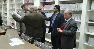 بالصور .. رئيس جامعة عين شمس يتفقد قاعات التدريس الجديدة  