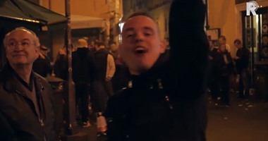 بالفيديو.. الشرطة الإيطالية تعتقل  20  مشجعاً لفينورد قبل لقاء  روما   