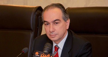 محافظ الجيزة يشكل لجنة لتنظيم الاحتفال بافتتاح قناة السويس الجديدة  