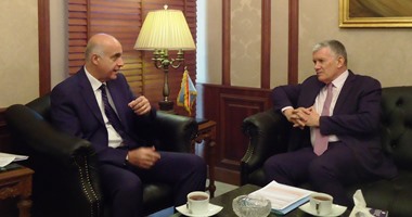 وزير السياحة: قرار رفع فرنسا حظر السفر عن طابا يصب فى صالح مصر  