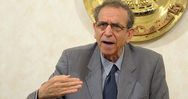 الدكتور حسام عيسى نائب رئيس الوزراء ووزير التعليم العالى
