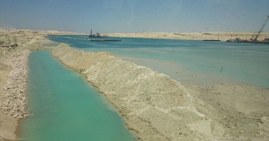 رفع 225 مليون متر مكعب  رمال مشبعة بالمياه  من قناة السويس الجديدة  