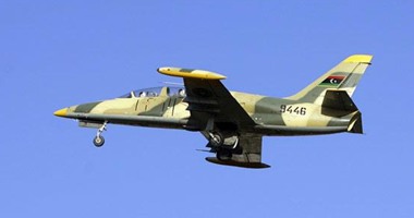 القوات الجوية الليبية : دمرنا مروحية هبطت بقاعدة الجفرة  