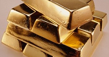 الذهب العالمى يواجه صعوبات فى التعافى مع ارتفاع الدولار 