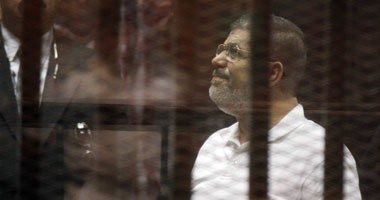 مرسى صارخاً:  توقعت أن تعزينى المحكمة فى وفاة والد زوجتى ولكن محصلش  