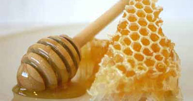 العسل الأبيض ممنوع قبل الشهر الخامس