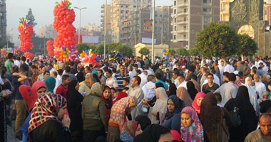 شاهد مايفعله المصريون فى الشوارع احتفالا بإجازة عيد الفطر