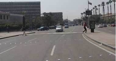 انتظام حركة المرور أمام السيارات بشوارع القاهرة والجيزة 