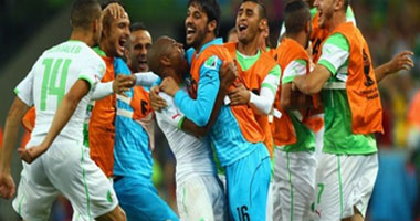 بالفيديو.. الجزائر تضع قدما فى كأس الأمم بالفوز على مالاوى بهدفين 