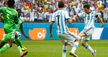 نيجيريا تلعب مباراة تاريخية أمام الأرجنتين وتتأهل رغم الخسارة 3/2..